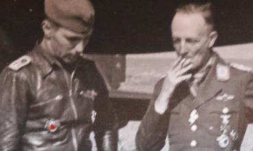 Preview: Foto - Ofw. Lipp ?? DKiG  Träger kehrt vom Feindflug zurück